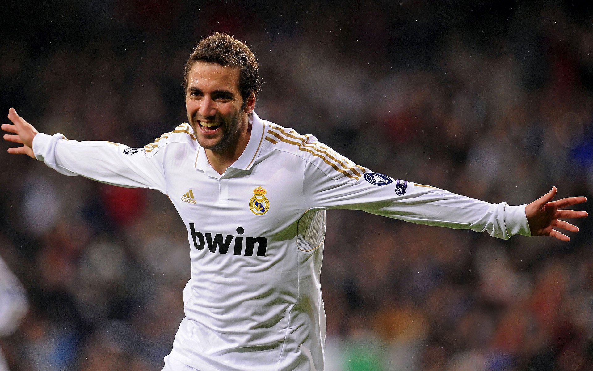 欧冠开赛推迟，英超早场对决，英超和欧冠怎么错开时间